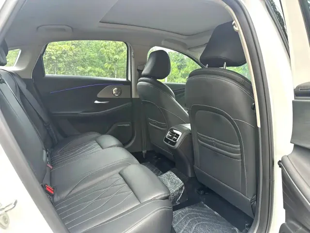Chery Arrizo 8 — Фото автомобиля 7