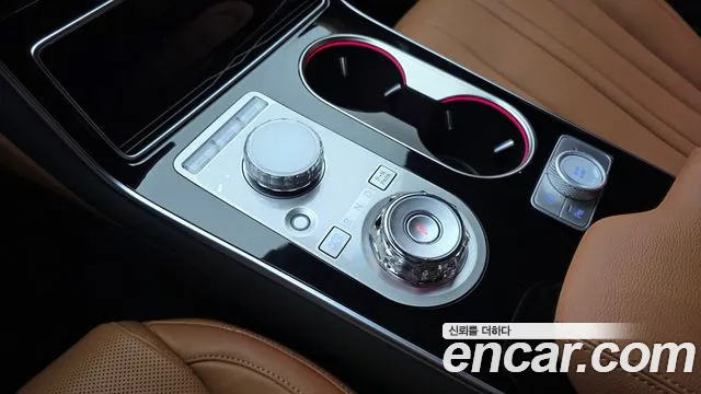Genesis GV80 — Фото автомобиля 12