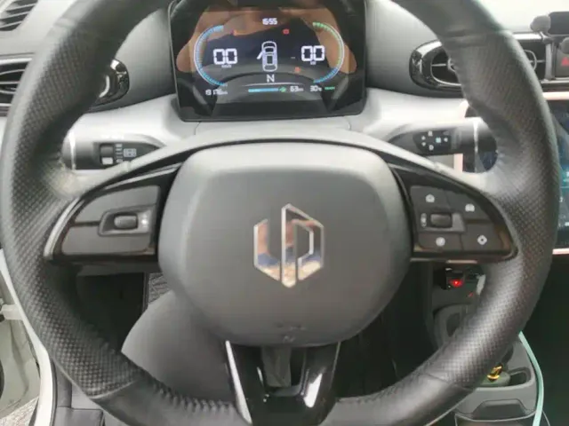 Leapmotor T03 — Фото автомобиля 15