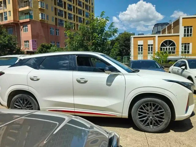 Changan Z6 — Фото автомобиля 5