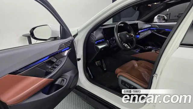 BMW i5 G60 — Фото автомобиля 15