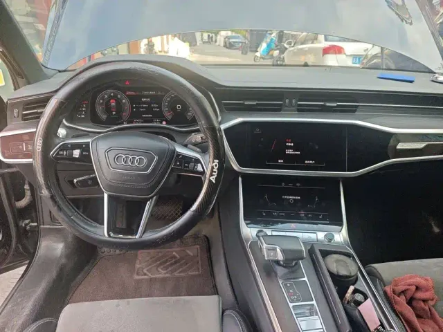 Audi A6L — Фото автомобиля 12