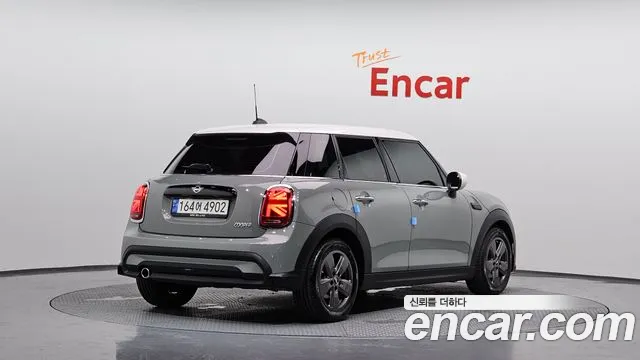 Mini Cooper Cooper 5 дверей Classic — Фото автомобиля 2