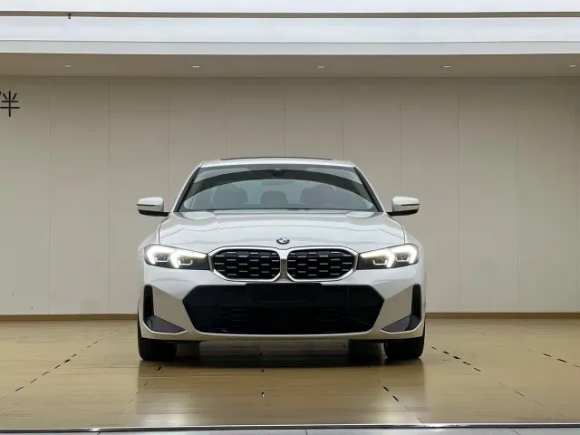 BMW 3 Series — Фото автомобиля 2