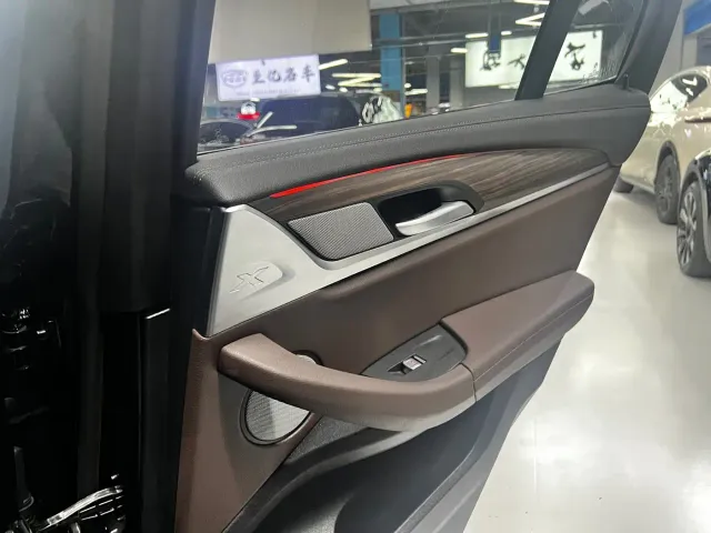 BMW X3 — Фото автомобиля 7