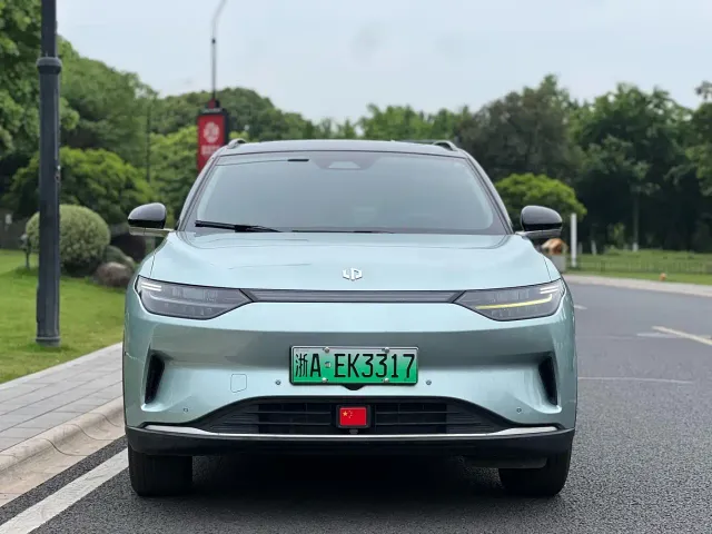 Leapmotor C11 — Фото автомобиля 2