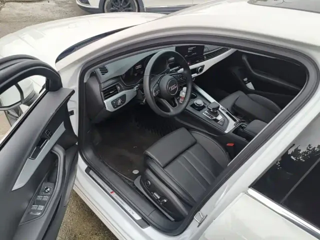 Audi A4L — Фото автомобиля 15