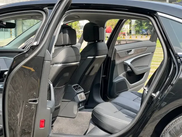 Audi Audi A6L 2022 45 TFSI Premium Elegance — Фото автомобиля 12