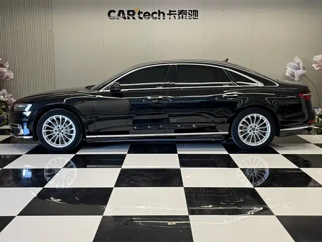 Audi A8 — Фото автомобиля 8