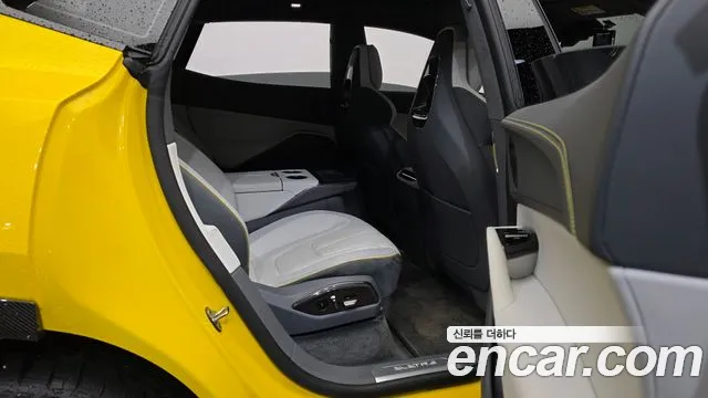 Lotus Eletre — Фото автомобиля 10