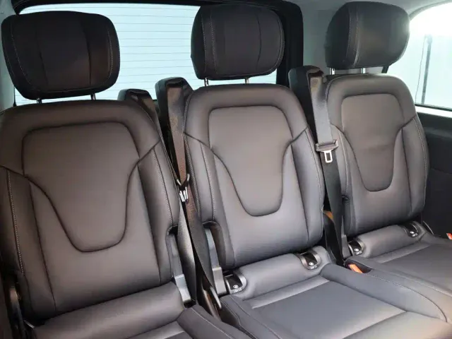 Mercedes-Benz V-Class — Фото автомобиля 24