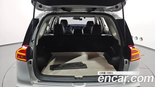 Kia Niro — Фото автомобиля 20
