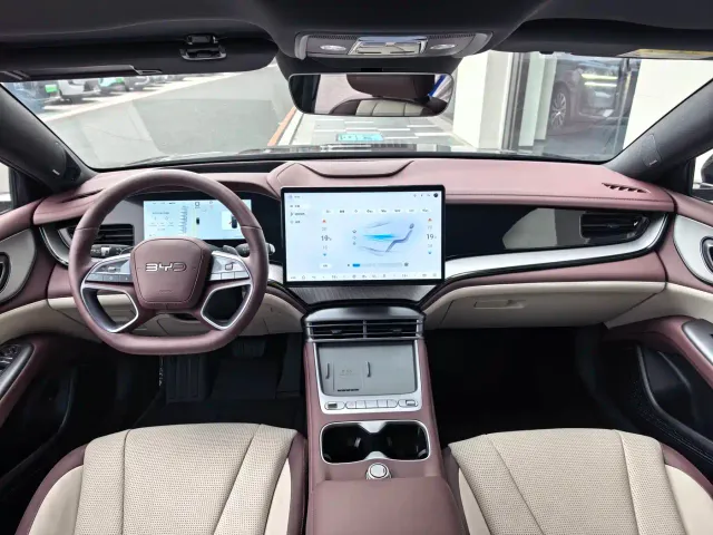 BYD Seal 07 DM-i — Фото автомобиля 5