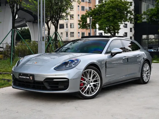 Фотография автомобиля — Porsche Panamera