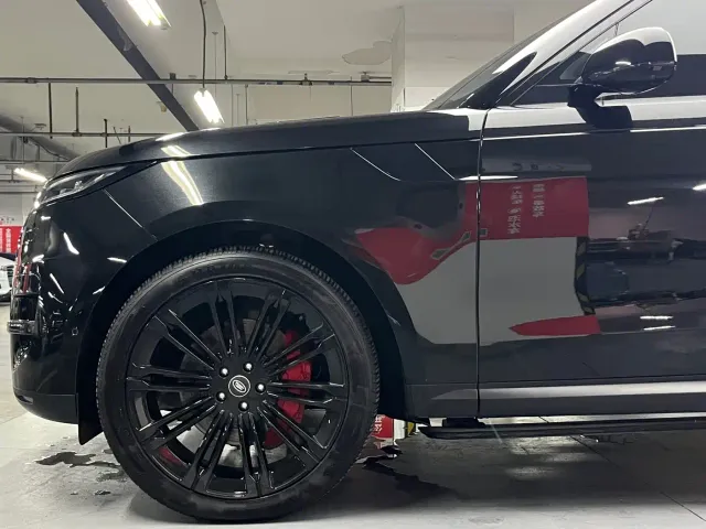 Land Rover Range Rover Sport — Фото автомобиля 8