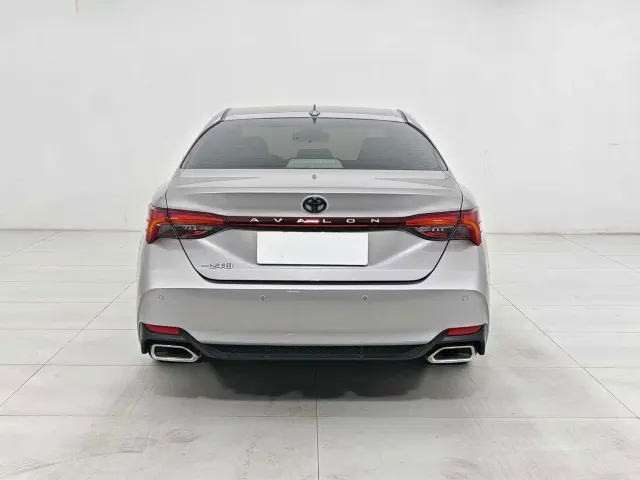 Toyota Avalon — Фото автомобиля 4