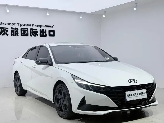 Hyundai Elantra — Фото автомобиля 3