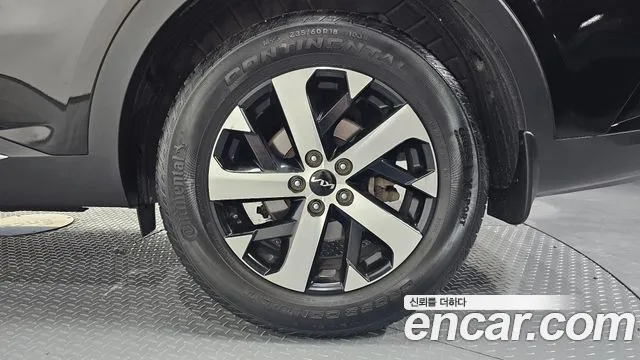 Kia Sorento Sorento 4-е поколение Бензин 2.5T 2WD — Фото автомобиля 19