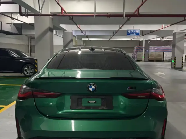 BMW M4 — Фото автомобиля 3