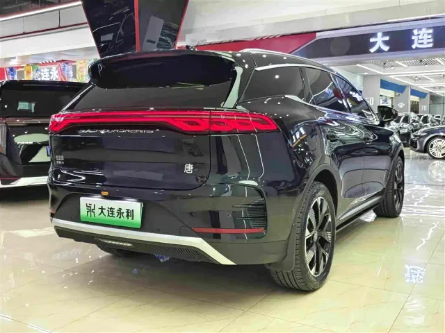 BYD Tang — Фото автомобиля 4