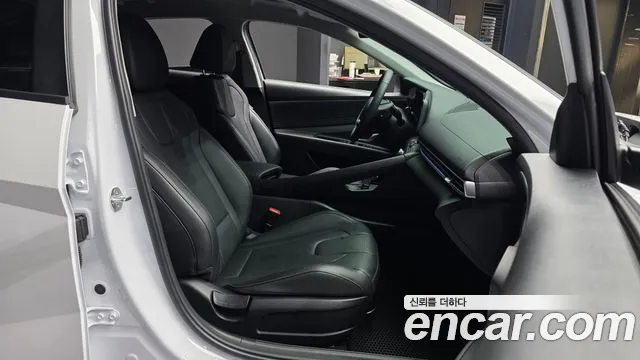 Hyundai Avante CN7 — Фото автомобиля 10