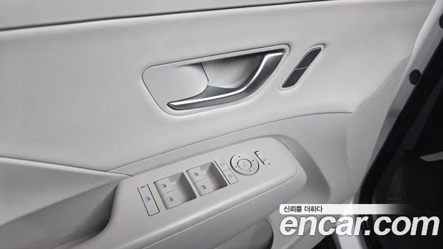 Hyundai Kona SX2 — Фото автомобиля 30