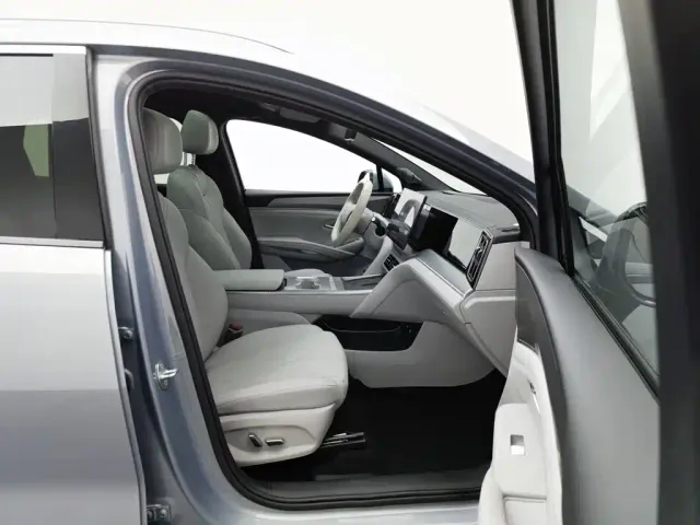 BYD Song Ultra — Фото автомобиля 23