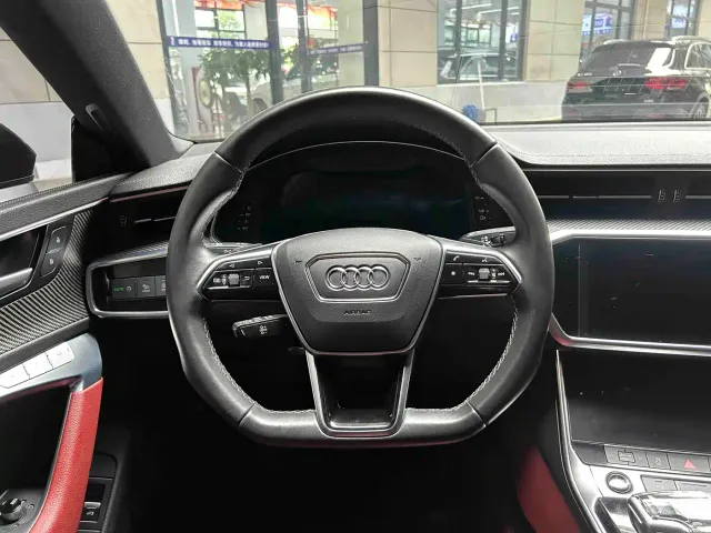 Audi A7L — Фото автомобиля 10