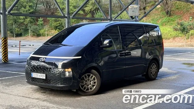 Фотография автомобиля — Hyundai Staria