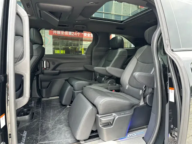 Toyota Granvia — Фото автомобиля 11