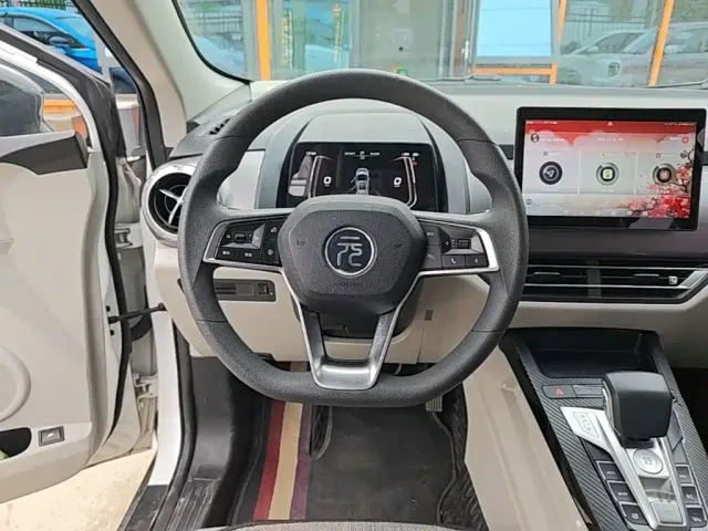 BYD Yuan Pro — Фото автомобиля 10