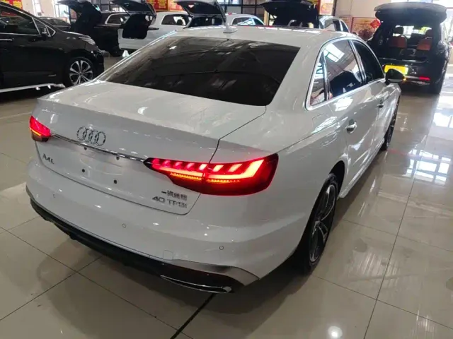 Audi A4L — Фото автомобиля 6