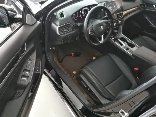 Honda Accord — Фото автомобиля 11