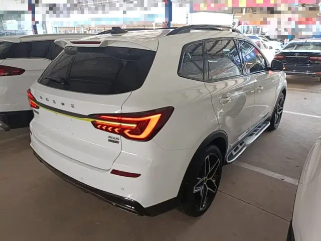Roewe RX5 — Фото автомобиля 6