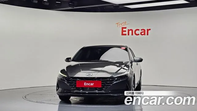 Hyundai Avante CN7 — Фото автомобиля 3