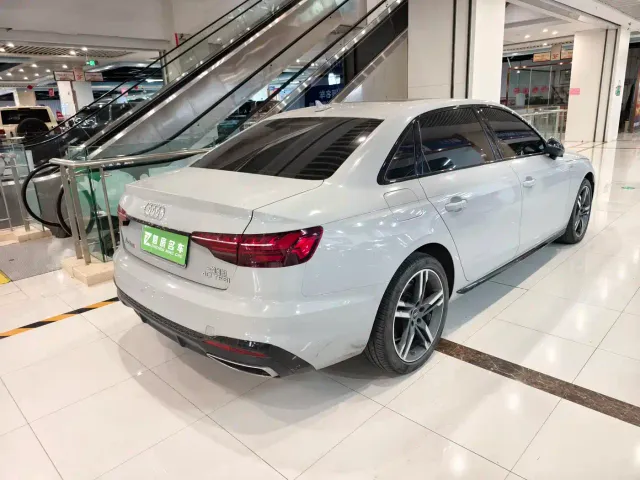 Audi A4L — Фото автомобиля 9