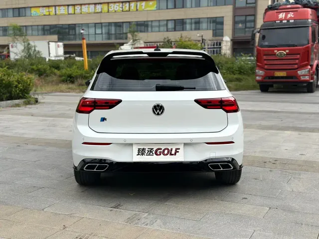 Volkswagen Golf — Фото автомобиля 6