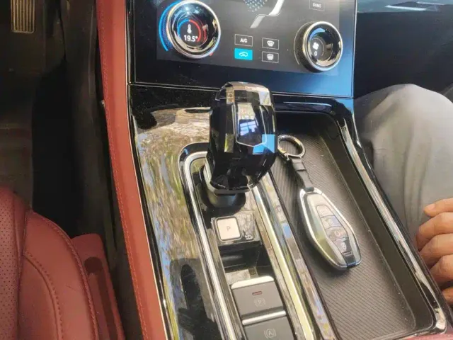 Jetour X70 Plus — Фото автомобиля 16