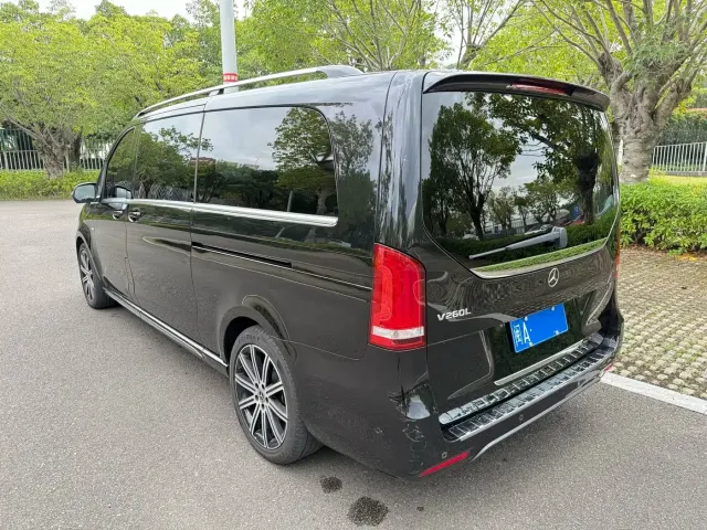 Mercedes-Benz V-Class — Фото автомобиля 6