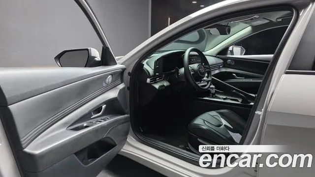 Hyundai AVANTE Avante (CN7) — Фото автомобиля 10