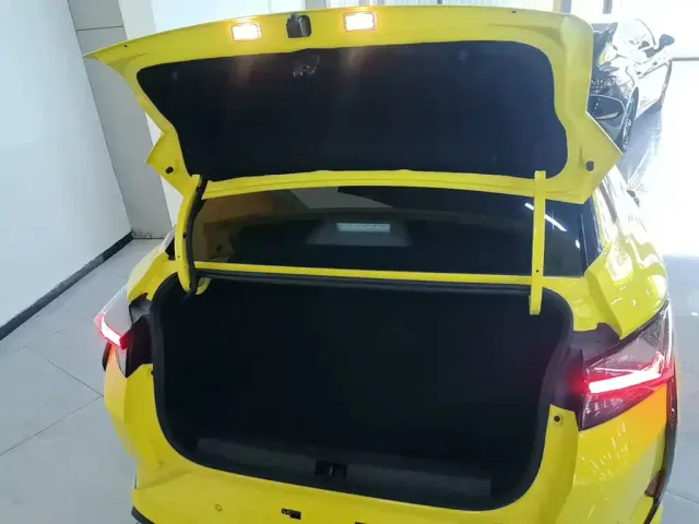 Dongfeng Aeolus Yixuan 2021 230T Auto Hunting Knight Edition — Фото автомобиля 18