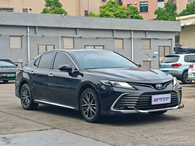 Toyota Camry — Фото автомобиля 3