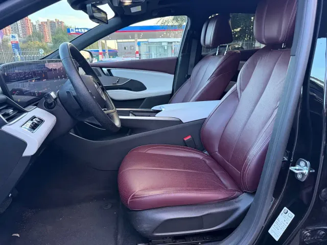 Buick LaCrosse — Фото автомобиля 5