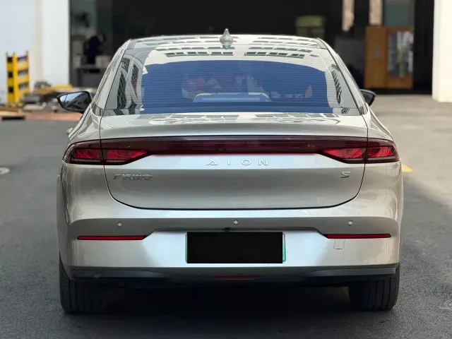 GAC Aion S — Фото автомобиля 14