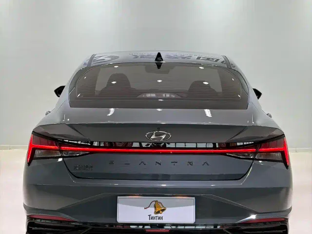 Hyundai Elantra — Фото автомобиля 5