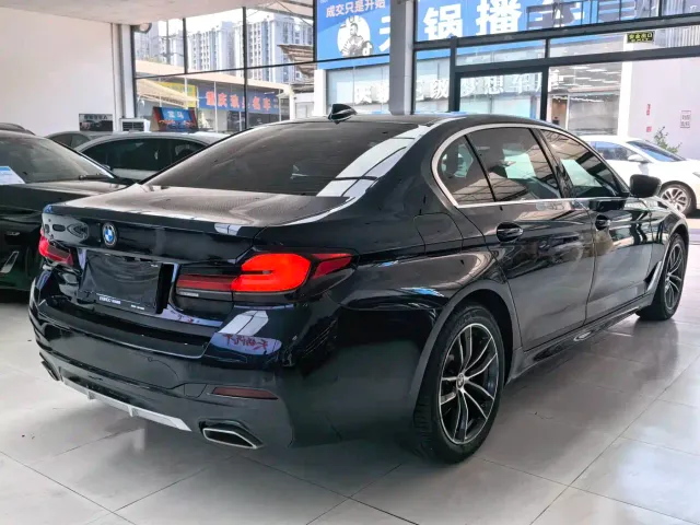 BMW 5 Series — Фото автомобиля 7