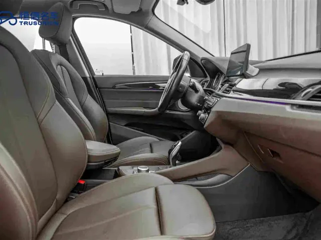BMW X1 — Фото автомобиля 15
