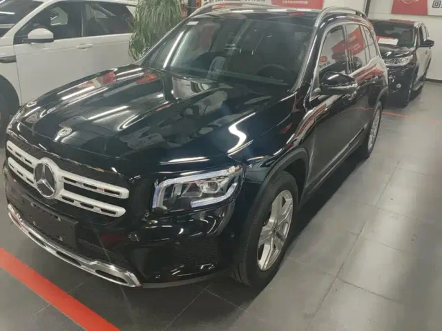 Фотография автомобиля — Mercedes-Benz GLB-Class