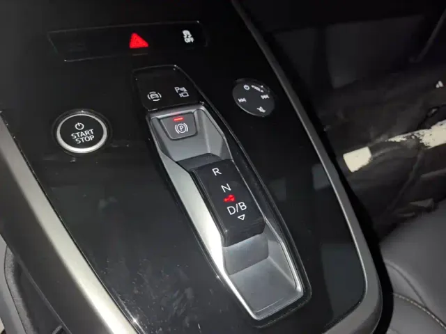 Audi Q4 e-tron — Фото автомобиля 13