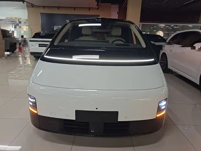 Li Auto MEGA — Фото автомобиля 2